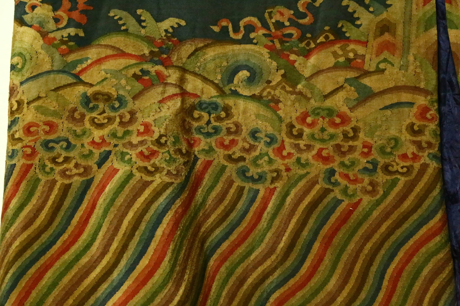 An Exquisite Kesi Imperial Robe - 8