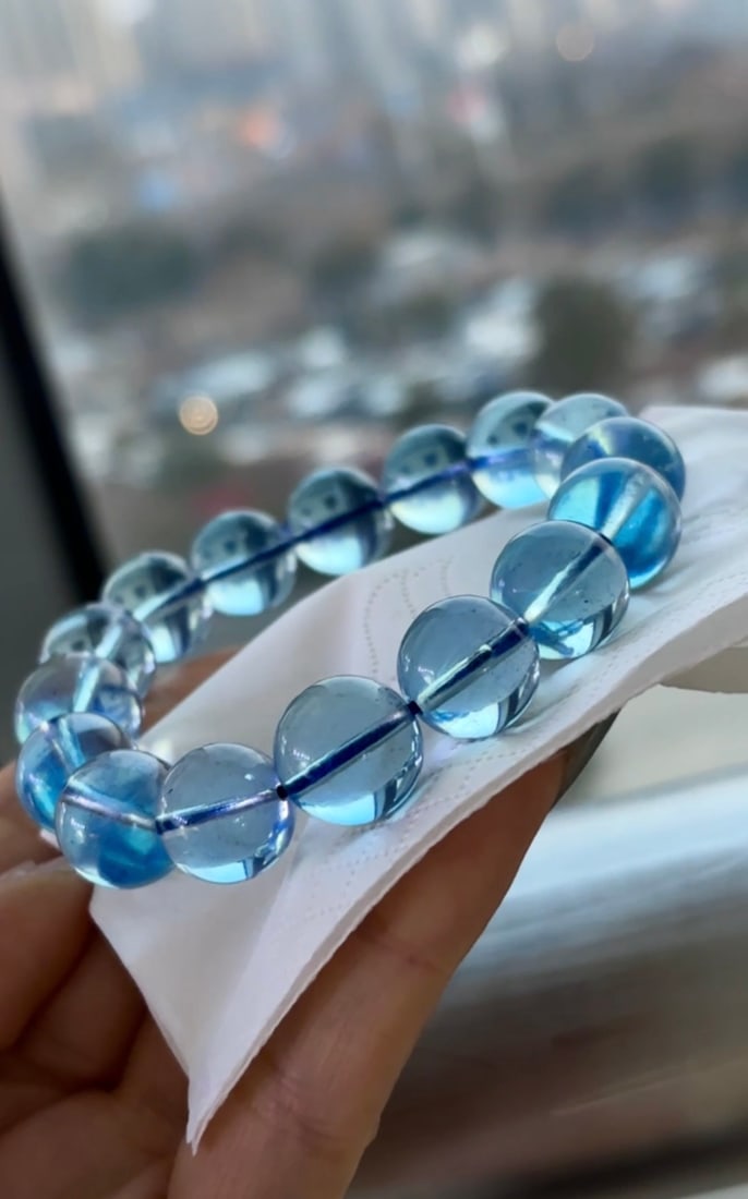 An Exquisite Aquamarine Bracelet: An Exquisite Aquamarine Bracelet,Size:0.5in,Weight:54.7g 海蓝宝手串