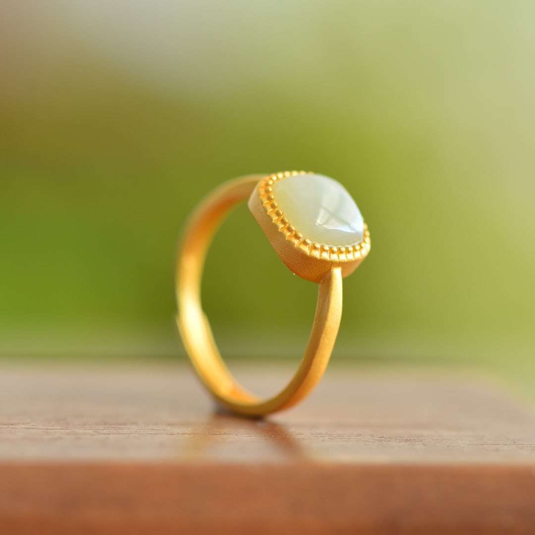 An Exquisite Sterling Silver-Gold Plated Inlaid White Jade Ring: An Exquisite Sterling Silver-Gold Plated Inlaid White Jade Ring, 纯银镀金镶白玉戒指