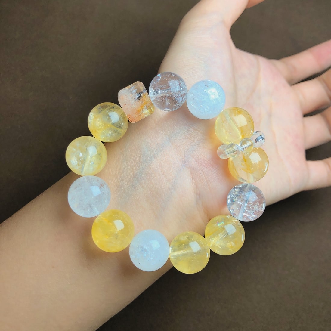 An Exquisite Crystal Bracelets - 2