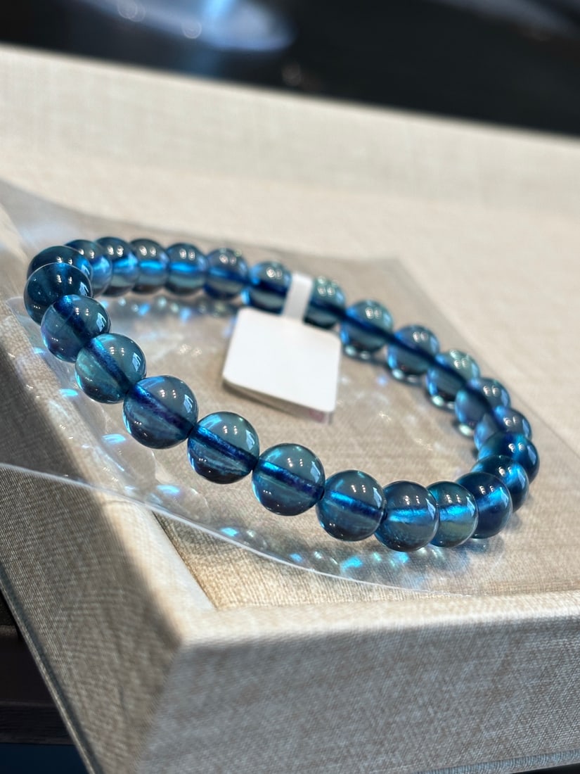 An Exquisite Aquamarine Bracelets: An Exquisite Aquamarine Bracelets,Size:0.3in,Weight:15.6g 海蓝宝手串