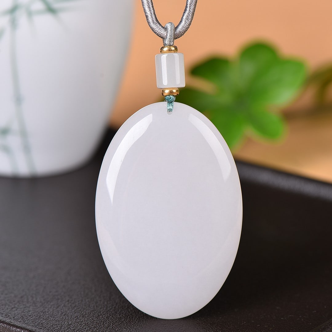 An Exquisite White Jade Pendant - 2
