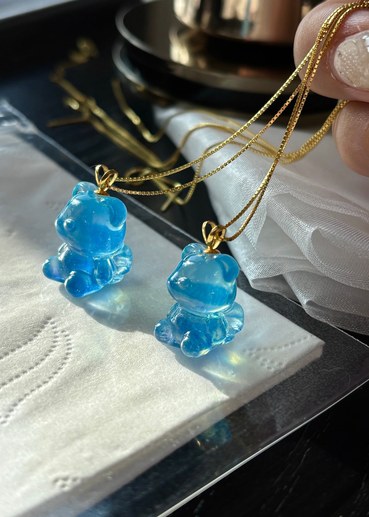 A Pair of Exquisite Aquamarine Bear Necklaces: A Pair of Exquisite Aquamarine Bear Necklaces,Size:0.7inx0.5in,Weight:4.5g 一对海蓝宝熊项链