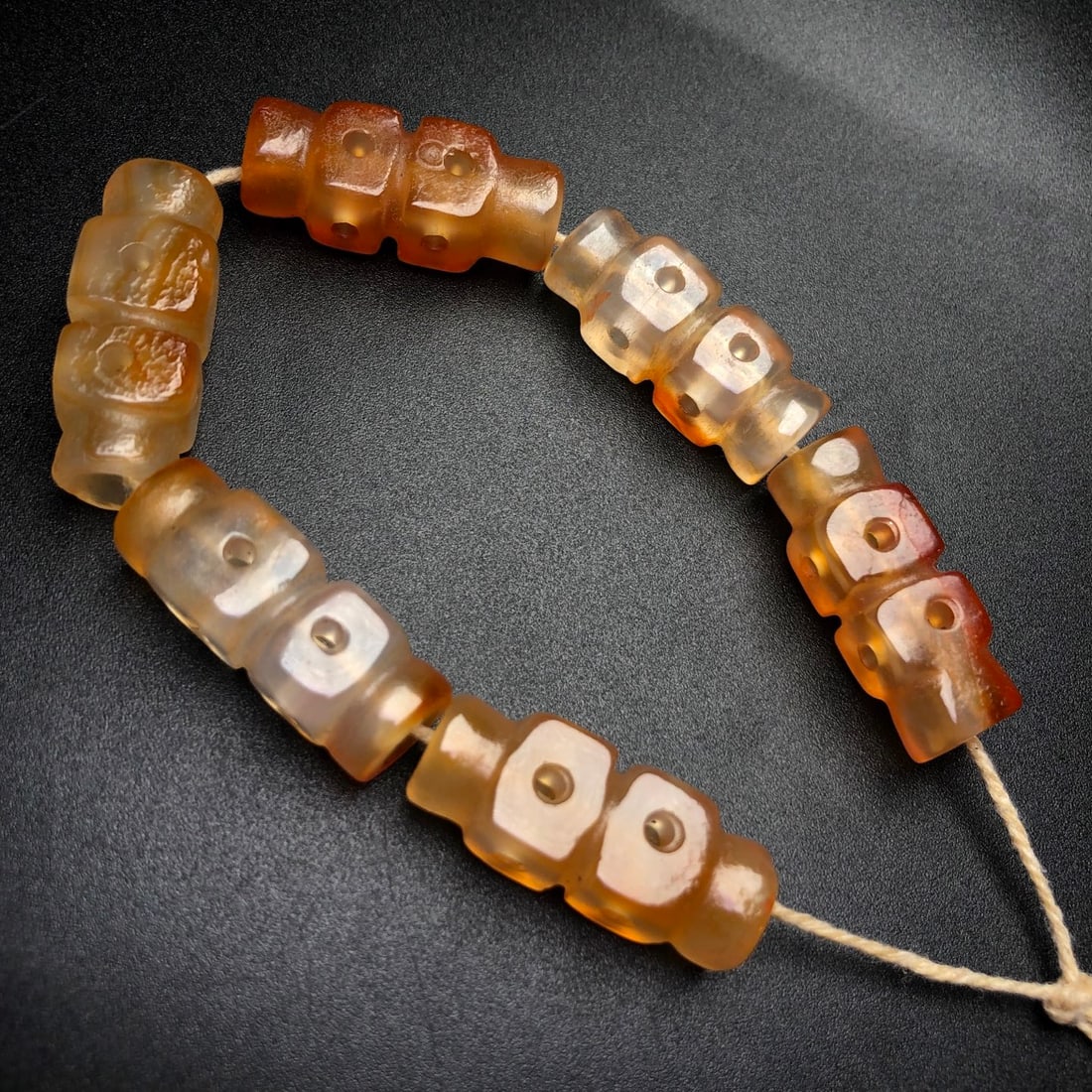 A Precious Agate Bracelets - 4