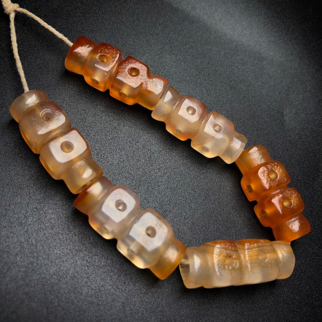 A Precious Agate Bracelets - 7