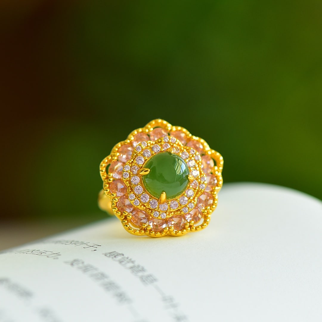 An Exquisite Sterling Silver-Gold Plated Inlaid Jasper Ring,Inlaid Diamond: An Exquisite Sterling Silver-Gold Plated Inlaid Jasper Ring,Inlaid Diamond 纯银镀金镶碧玉戒指,嵌钻石