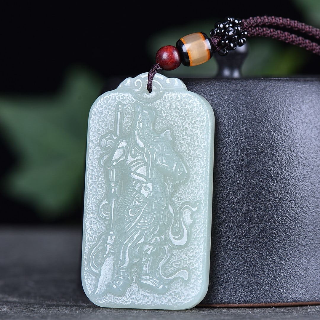An Exquisite White Jade Statue of Guan gong Pendant: An Exquisite White Jade Statue of Guan gong Pendant,Size:1.3inx2.3in 白玉关公像挂件