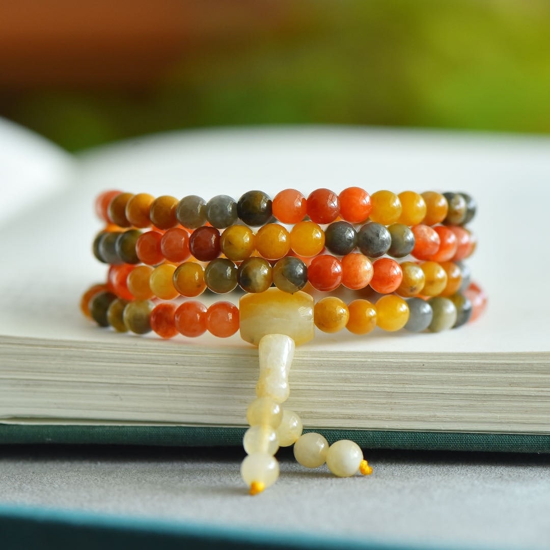 An Exquisite White Jade Bracelet: An Exquisite White Jade Bracelet,Size:0.2in 白玉手串