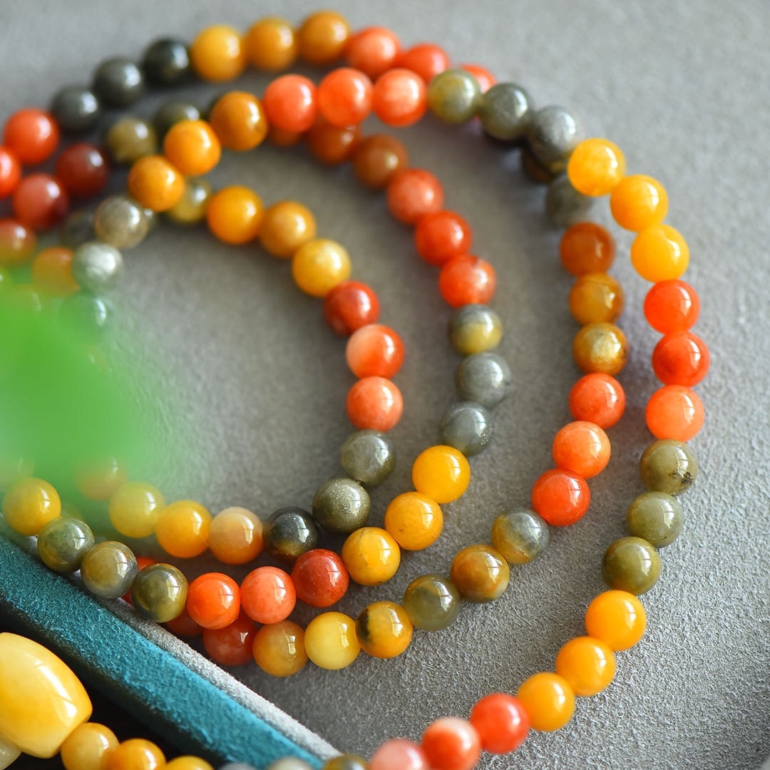 An Exquisite White Jade Bracelet - 2