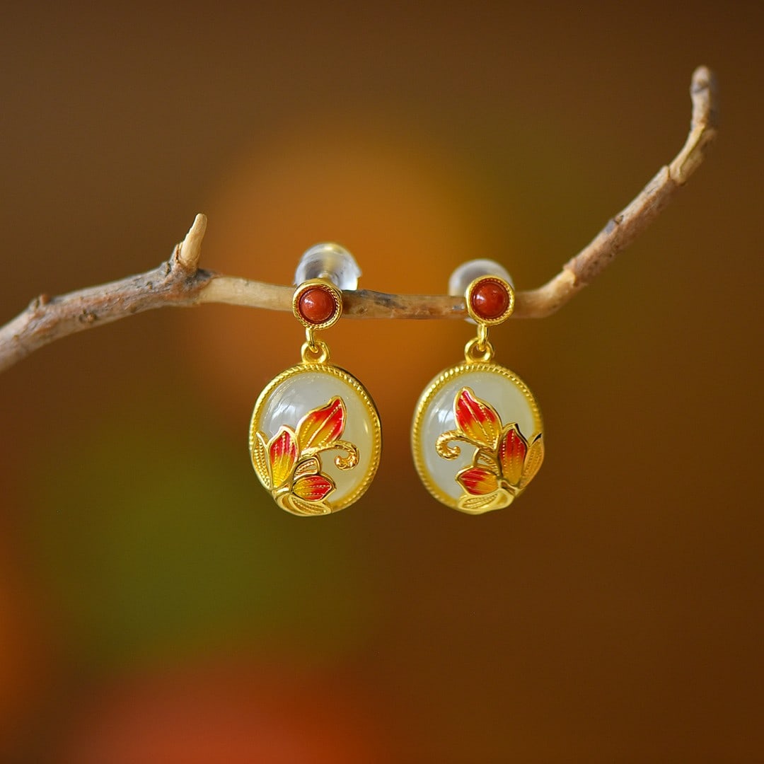A Pair of Exquisite Sterling Silver-Gold Plated Inlaid White Jade Enamel Earrings: A Pair of Exquisite Sterling Silver-Gold Plated Inlaid White Jade Enamel Earrings,Size:0.4inx0.5in 一对纯银镀金镶白玉珐琅耳Ĩ