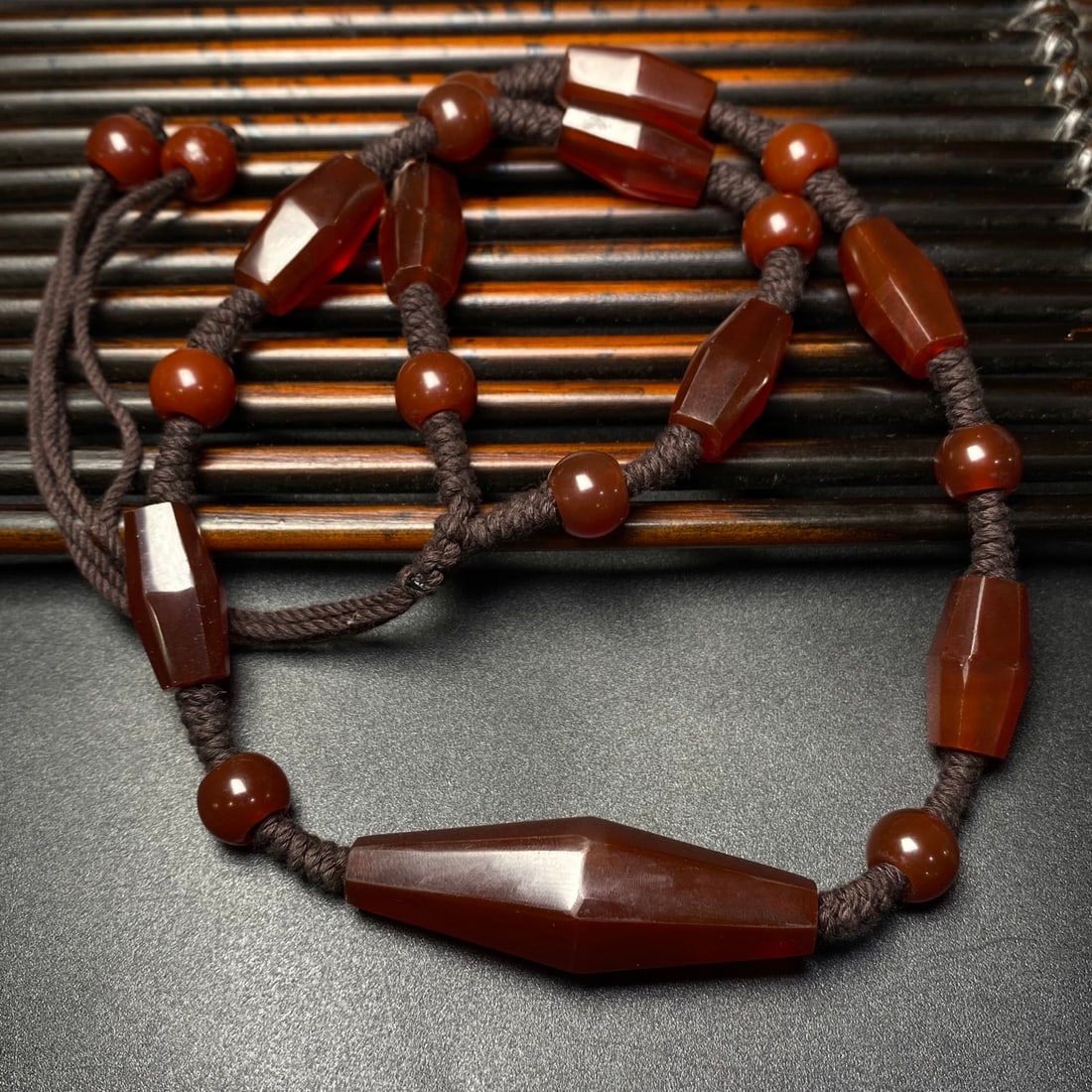 A Precious Agate Necklace - 3