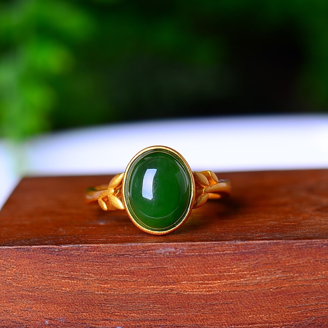 An Exquisite Sterling Silver-Gold Plated Inlaid Jasper Ring: An Exquisite Sterling Silver-Gold Plated Inlaid Jasper Ring,Size:0.3inx0.4in 纯银镀金镶碧玉戒指