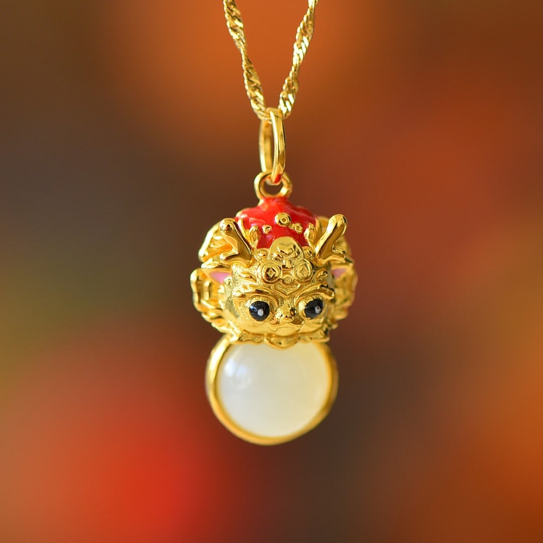 An Exquisite Sterling Silver-Gold Plated Inlaid White Jade Pendant: An Exquisite Sterling Silver-Gold Plated Inlaid White Jade Pendant,Size:0.4inx0.4in 纯银镀金镶白玉吊坠
