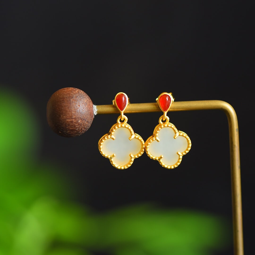 A Pair of Exquisite Sterling Silver-Gold Plated Inlaid White Jade Earrings: A Pair of Exquisite Sterling Silver-Gold Plated Inlaid White Jade Earrings 一对纯银镀金镶白玉耳环