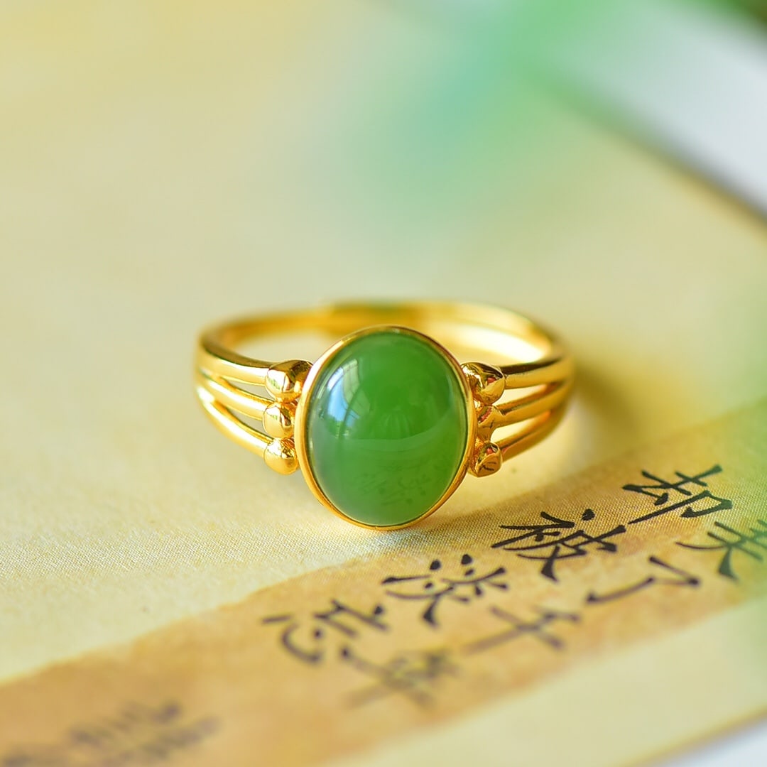 An Exquisite Sterling Silver-Gold Plated Inlaid Jasper Ring: An Exquisite Sterling Silver-Gold Plated Inlaid Jasper Ring,Size:0.4inx0.4in 纯银镀金镶碧玉戒指