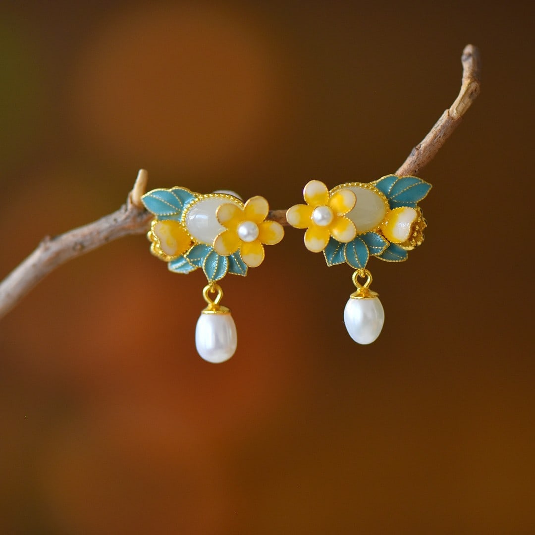 A Pair of Exquisite Sterling Silver-Gold Plated Inlaid White Jade Enamel Earrings: A Pair of Exquisite Sterling Silver-Gold Plated Inlaid White Jade Enamel Earrings 一对纯银镀金镶白玉珐琅耳环