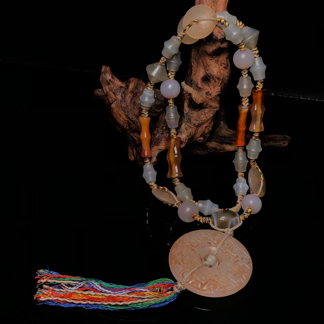 A Precious Agate Necklace - 2