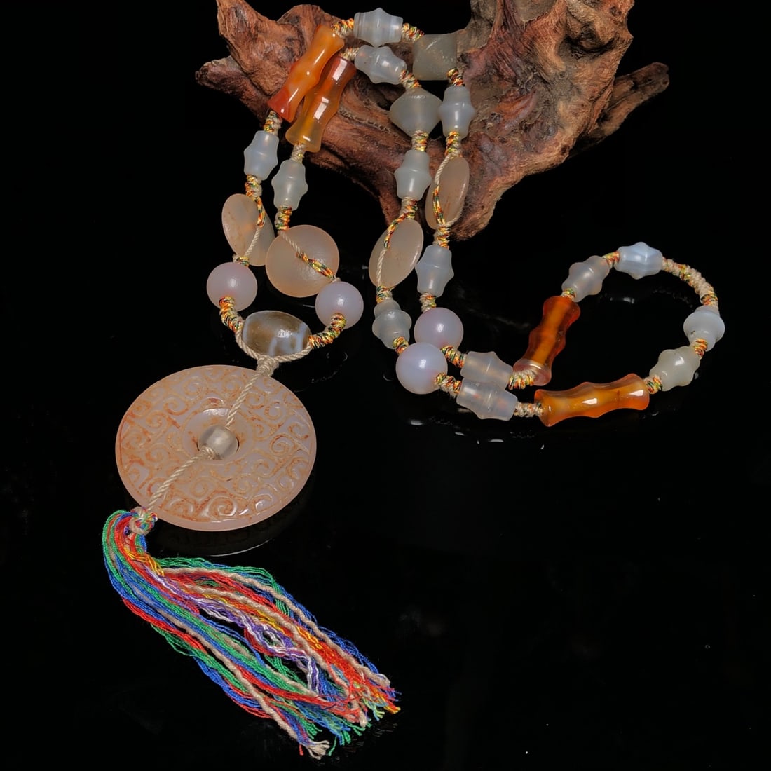 A Precious Agate Necklace - 3