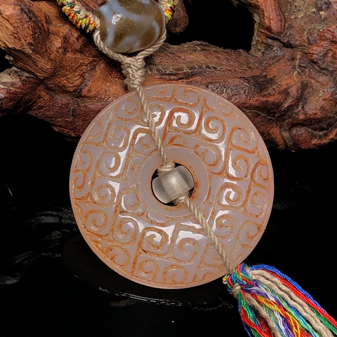 A Precious Agate Necklace - 8