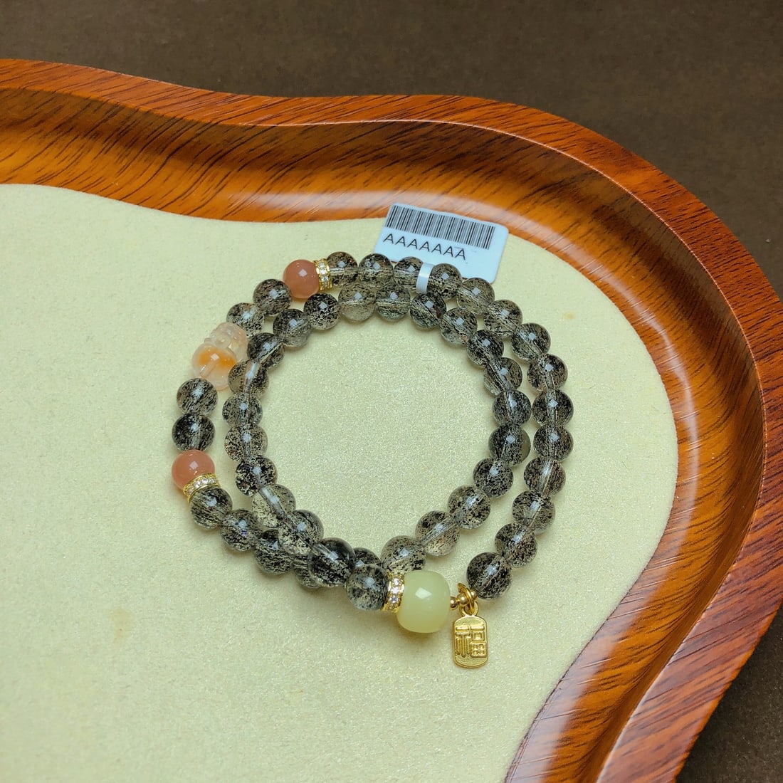 An Exquisite Crystal Bracelet: An Exquisite Crystal Bracelet,Size:0.3in,0.4in,Weight:27.2g 水晶手串