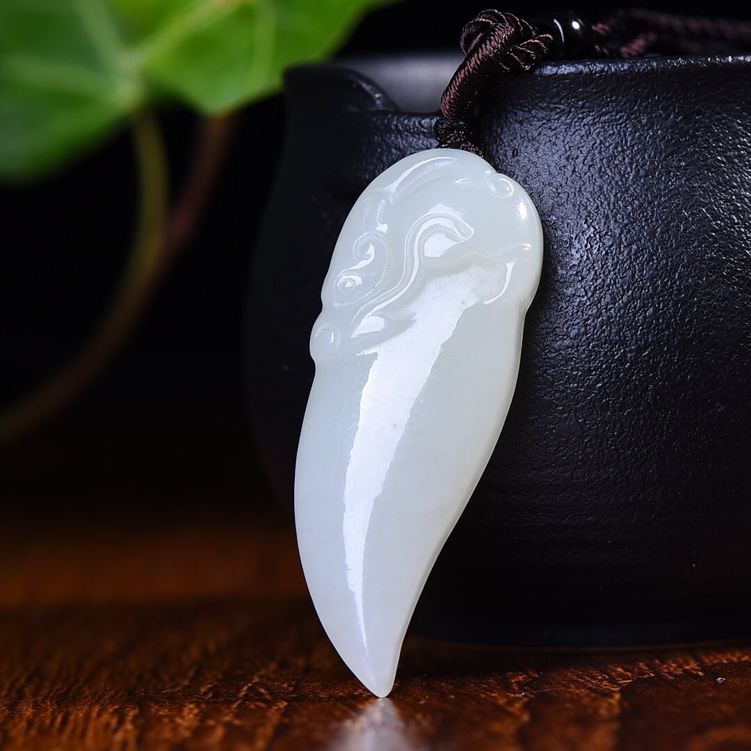 An Exquisite White Jade Pendant - 2