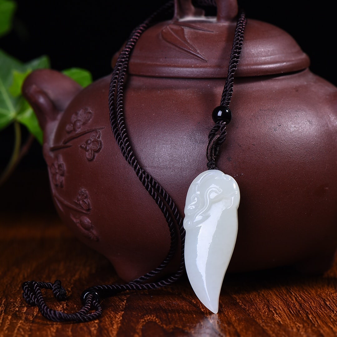 An Exquisite White Jade Pendant - 4