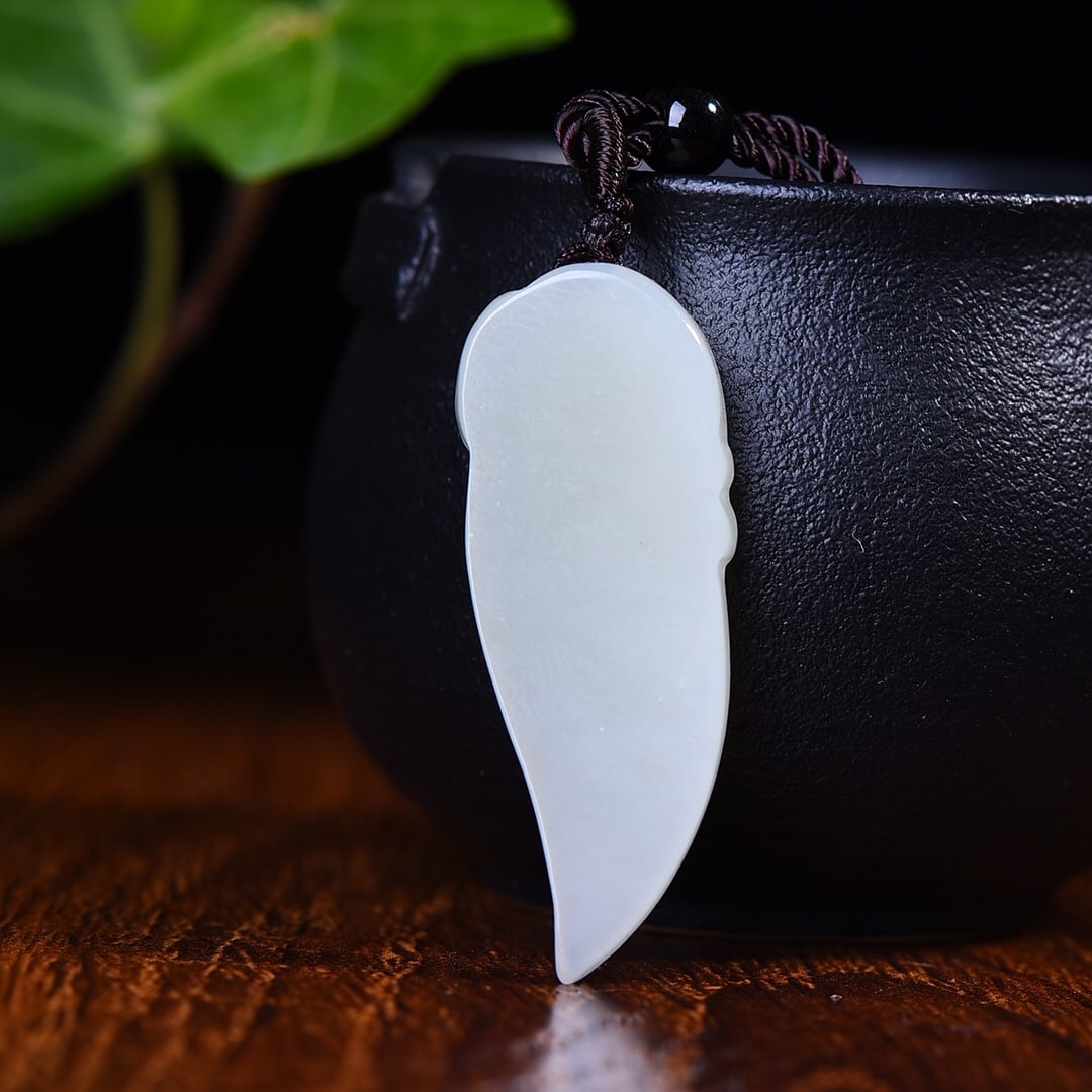 An Exquisite White Jade Pendant - 5