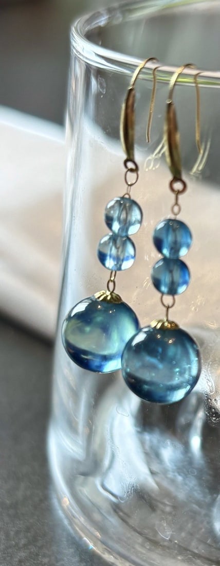 A Pair of Exquisite Aquamarine Earrings: A Pair of Exquisite Aquamarine Earrings,Size:0.4in,Weight:2.8g 一对海蓝宝耳坠