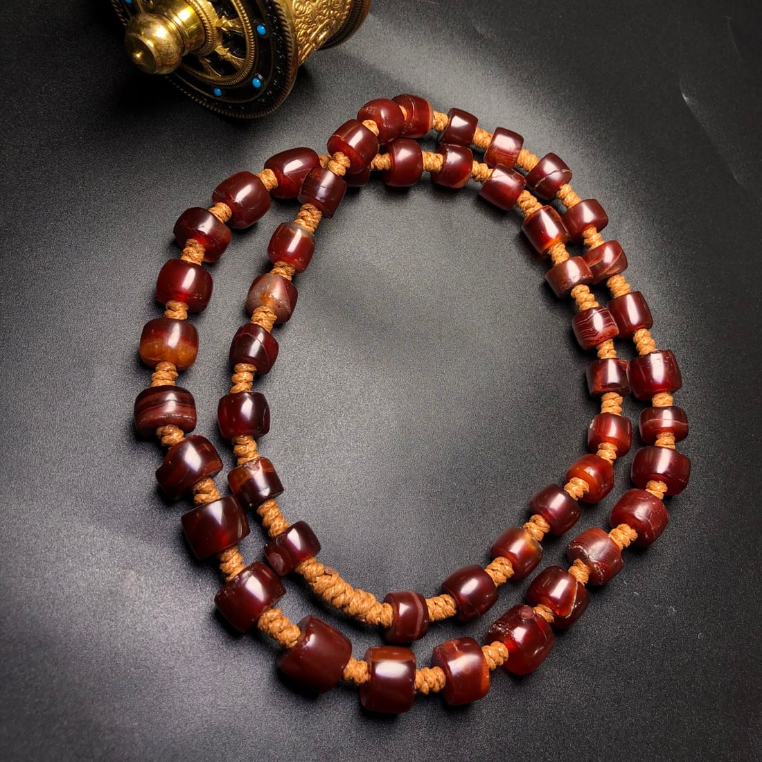 A Precious Agate Necklace: A Precious Agate Necklace,Size:0.7inx0.4in 玛瑙项链