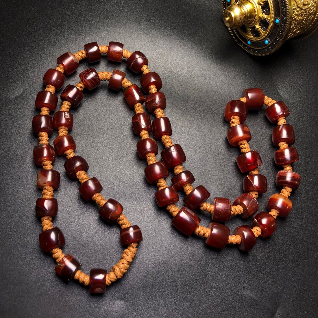 A Precious Agate Necklace - 2