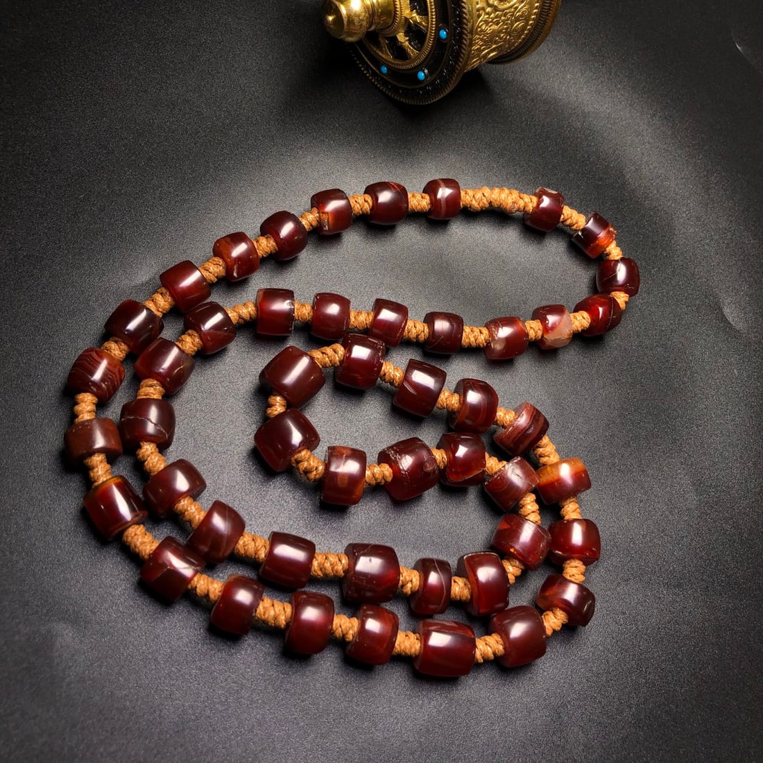 A Precious Agate Necklace - 4