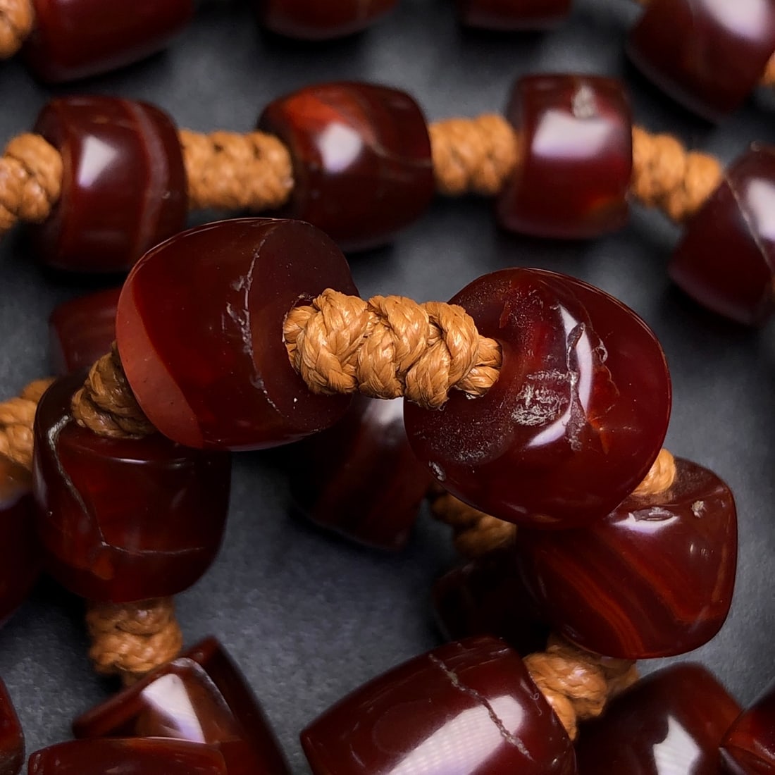 A Precious Agate Necklace - 8