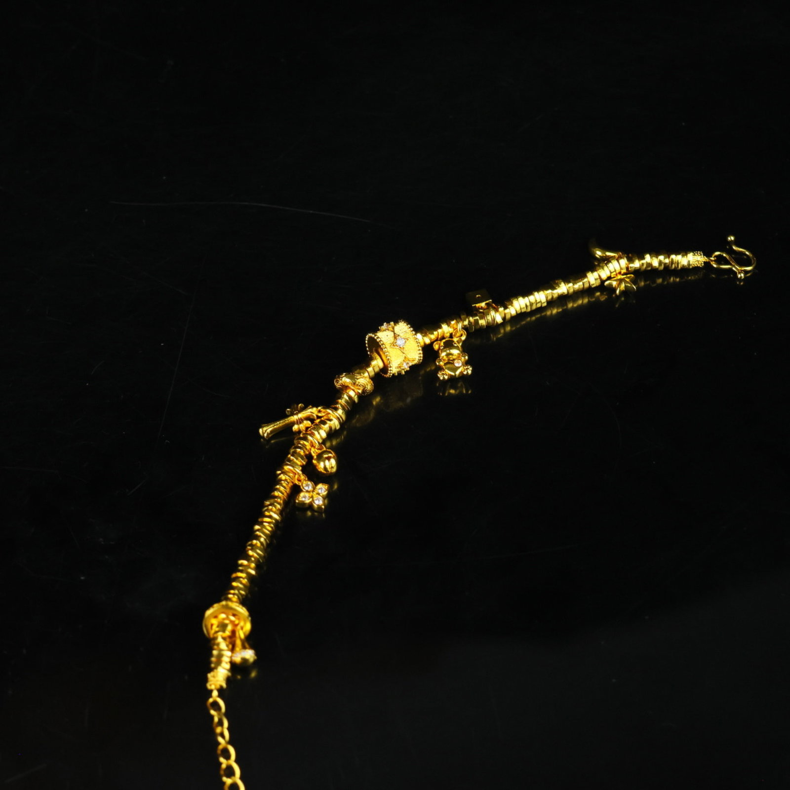 An Exquisite Bracelet - 8