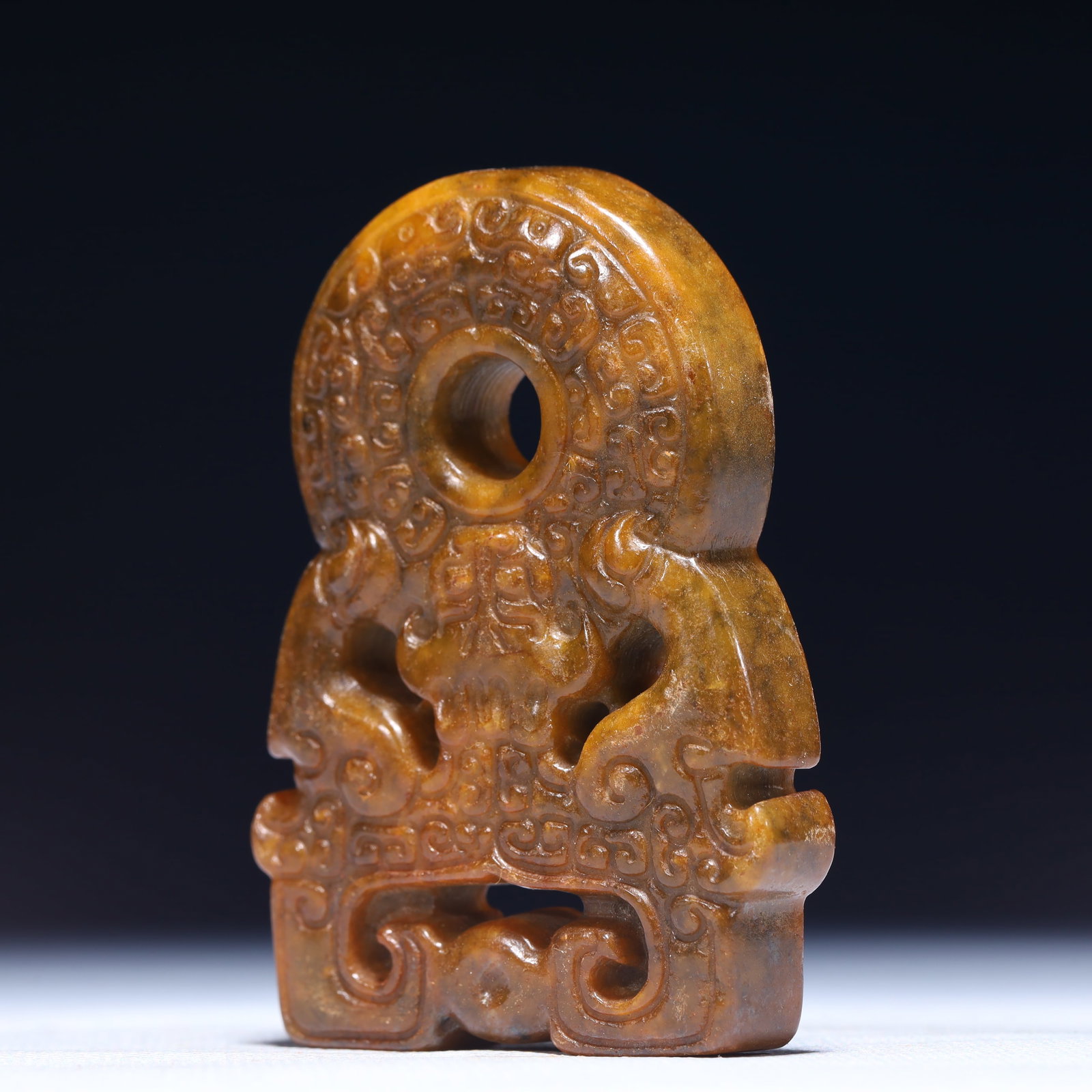 An Exquisite Archaic Jade Beast Pattern Pendant - 2