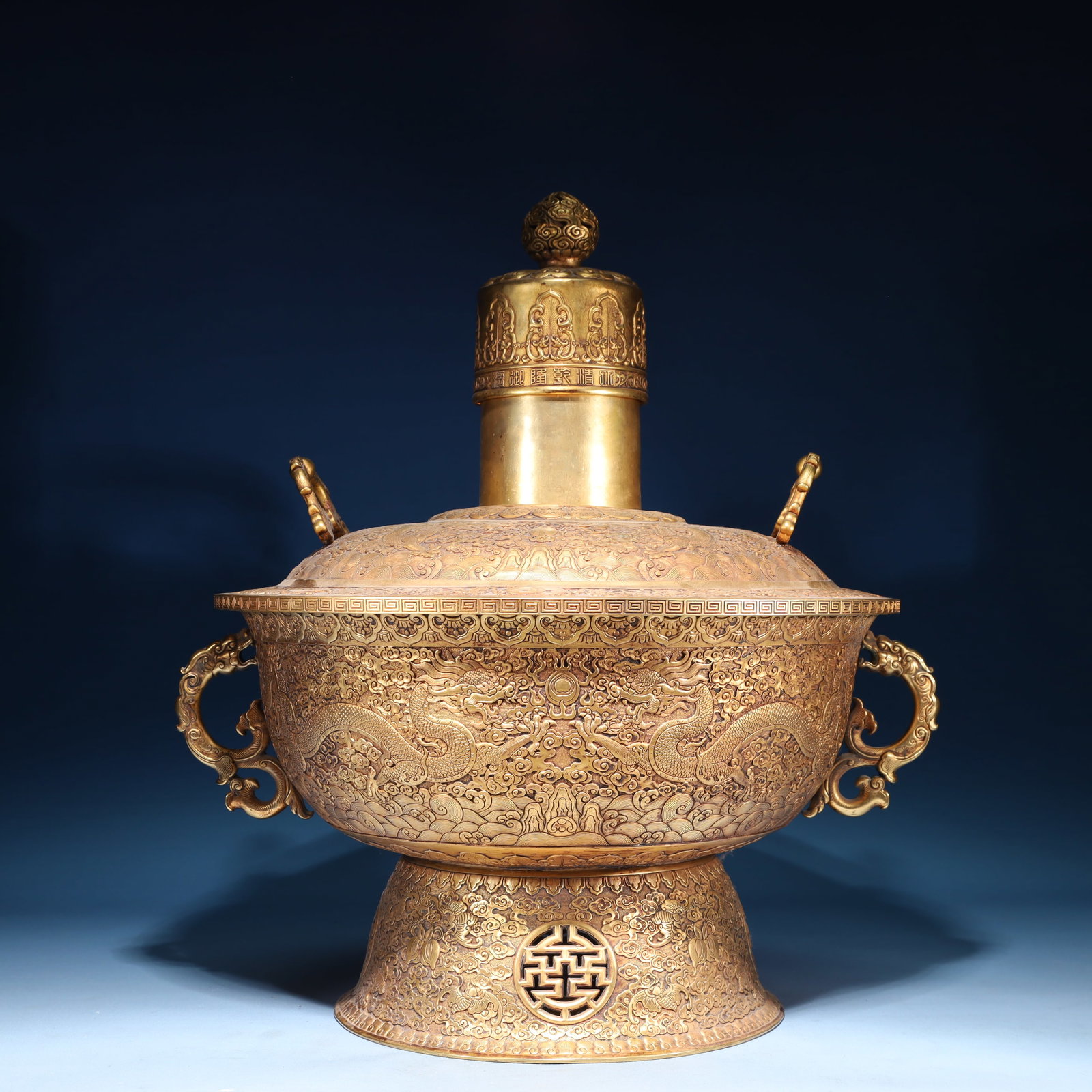 An Exquisite Gilt Bronze Auspicious Cloud and Dragon Pattern Double-Ears Censer (1 of 14)