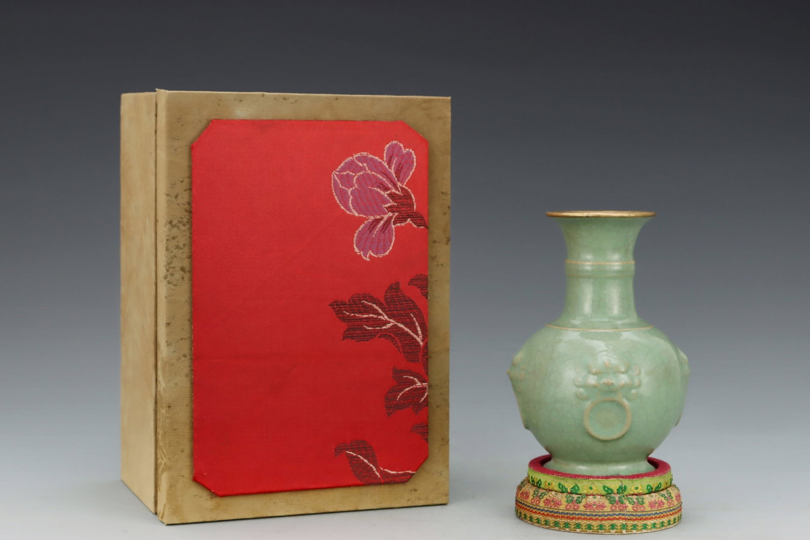 An Exquisite Ru yao Sky Blue Glazed Inlaid Gold Lion-Ears Pattern Vase: An Exquisite Ru yao Sky Blue Glazed Inlaid Gold Lion-Ears Pattern Vase,Song Dynasty,China,Size:6inx4.3in 汝窑天青釉镶金狮耳纹瓶,ߑ