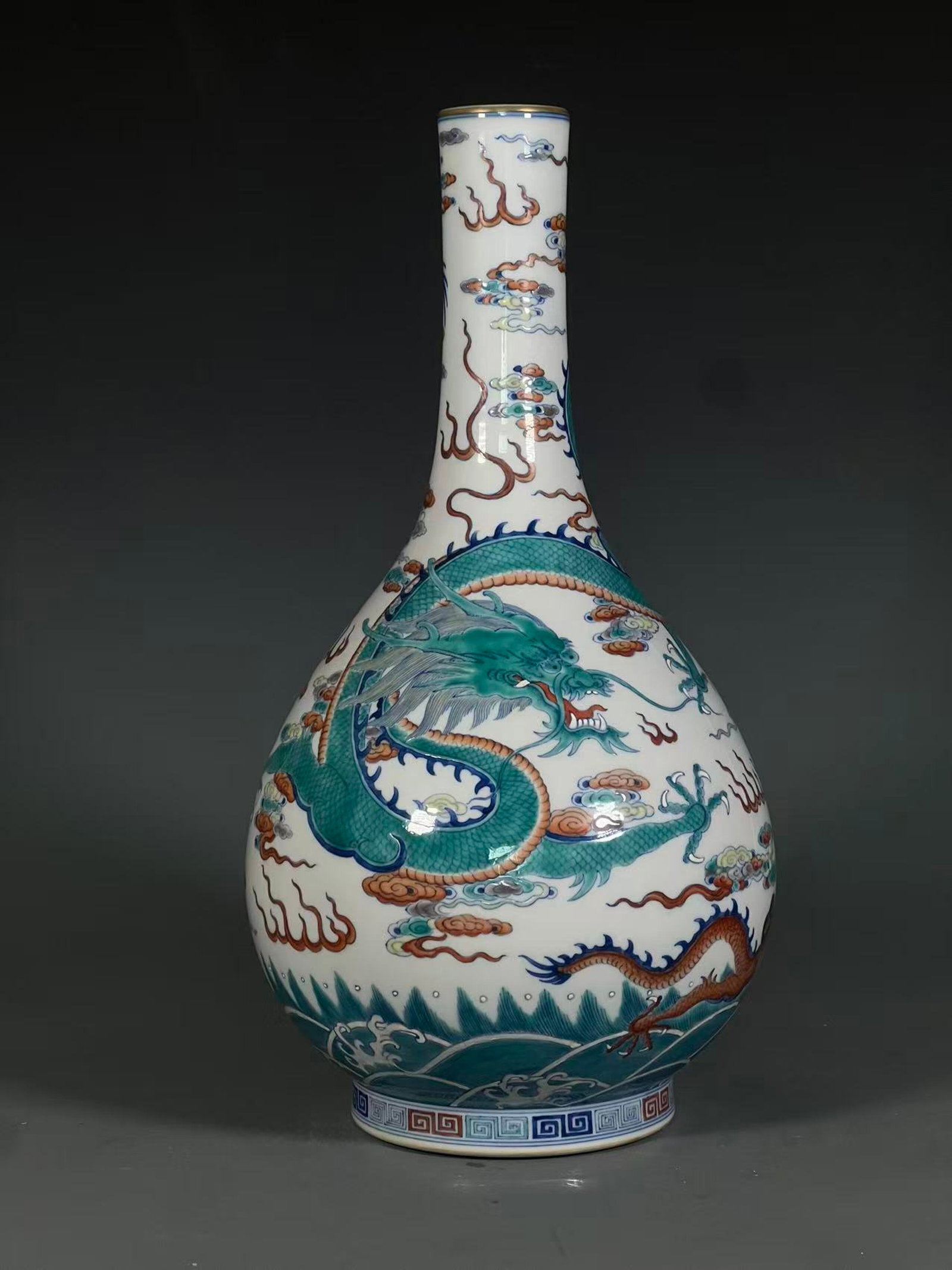 A Rare Doucai Auspicious Cloud and Dragon Pattern Vase (1 of 8)