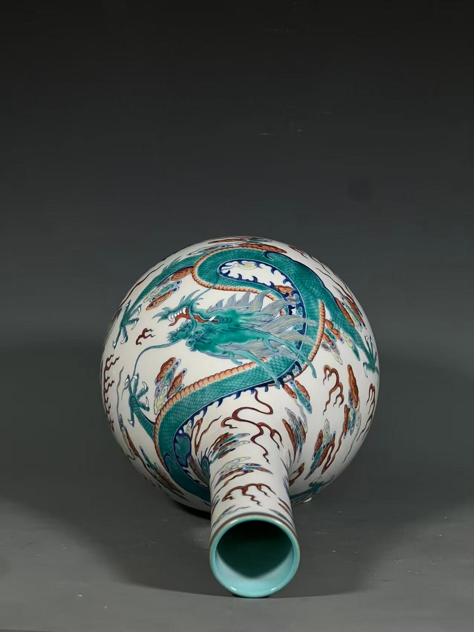 A Rare Doucai Auspicious Cloud and Dragon Pattern Vase - 7