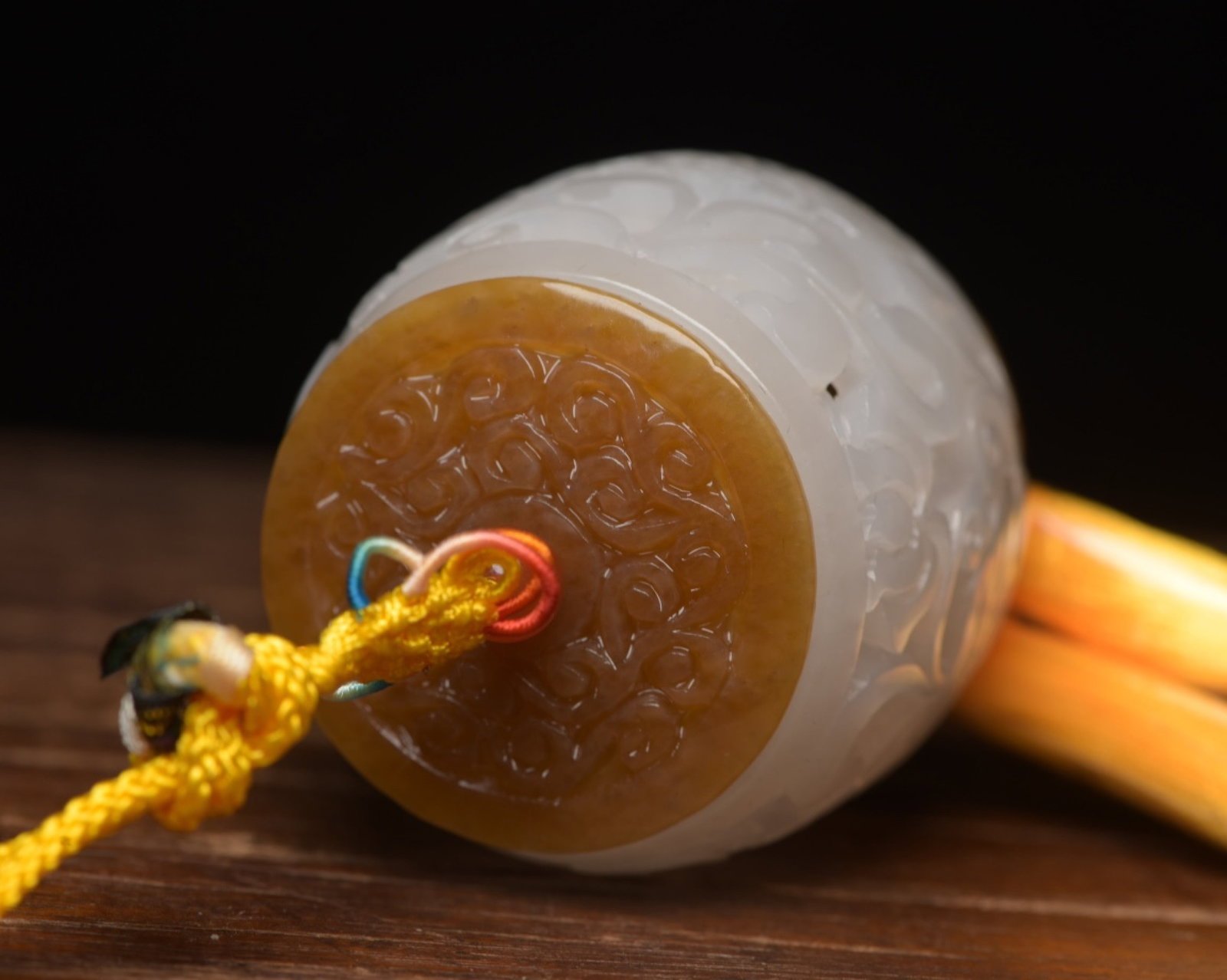 An Exquisite White Jade Flower Pattern Pendant - 5