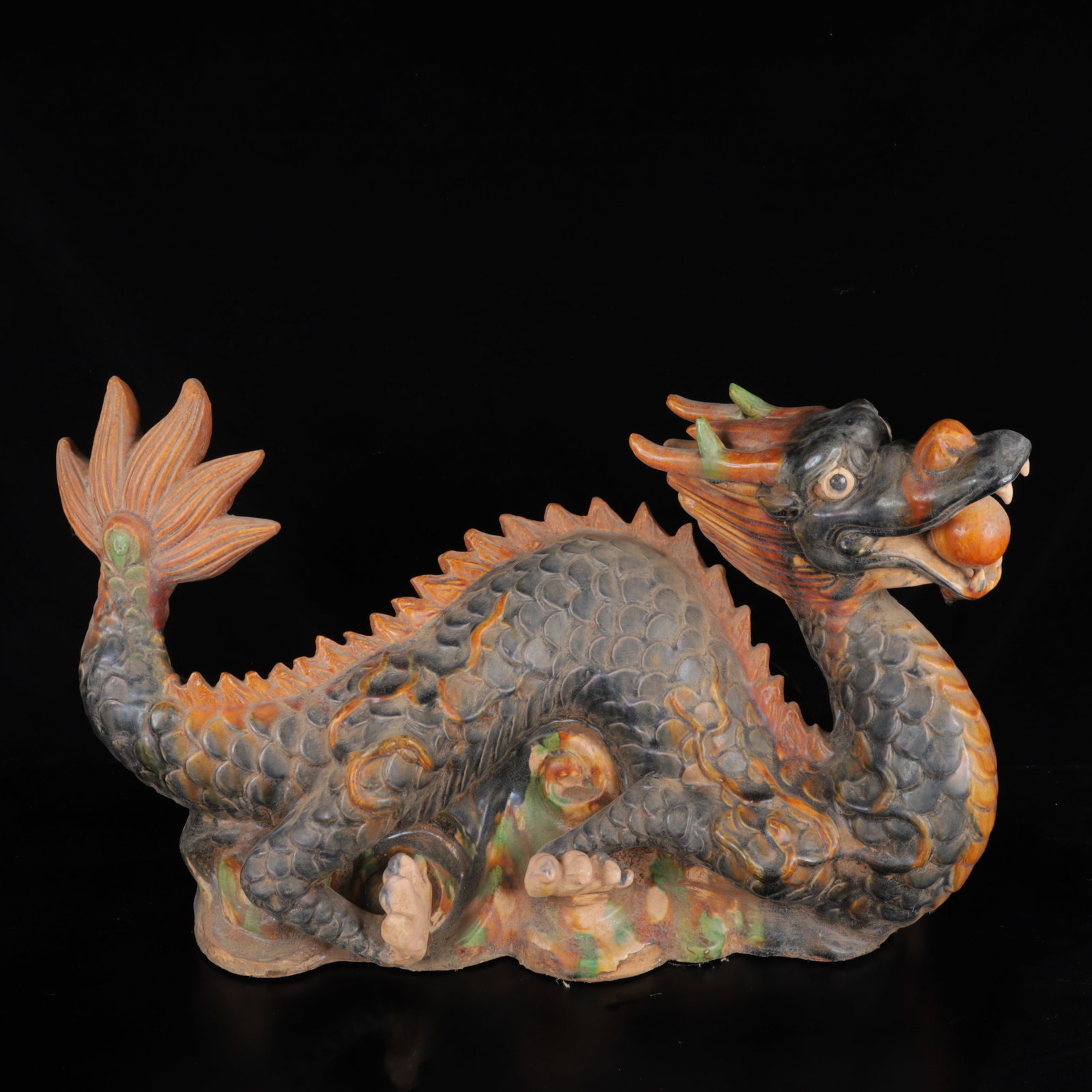 An Exquisite Tang Tri-Color Glazed Pottery Dragon Pattern Ornament (1 of 13)