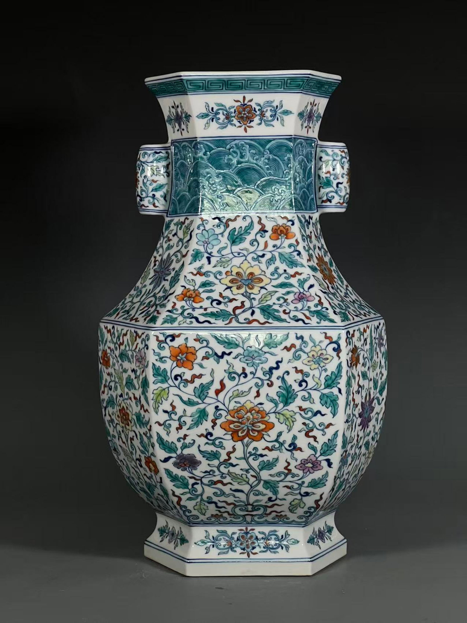 A Huge Doucai Lotus Pattern Double-Ears Vase: A Huge Doucai Lotus Pattern Double-Ears Vase,Qing Dynasty,China,Yongzheng Six-character Mark,Size:17inx7.2in 斗彩缠枝莲纹双耳瓶,中国&#