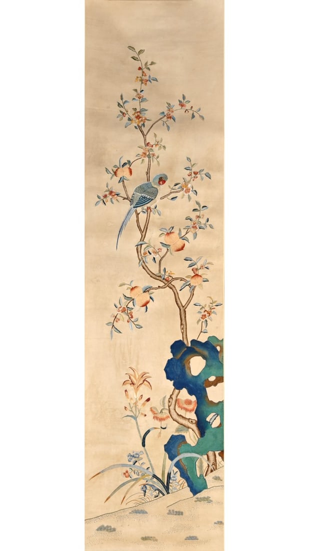 An exquisite kesi of flowers and birds: An exquisite kesi with flowers and birds, Qing Dynasty, China. The kesi craft is an ancient and fine handicraft with a long history in China and unique skills. This technique is usually used on silk f