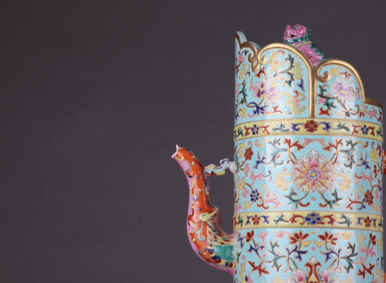 A Rare Enamel Lotus Pattern Pot - 5