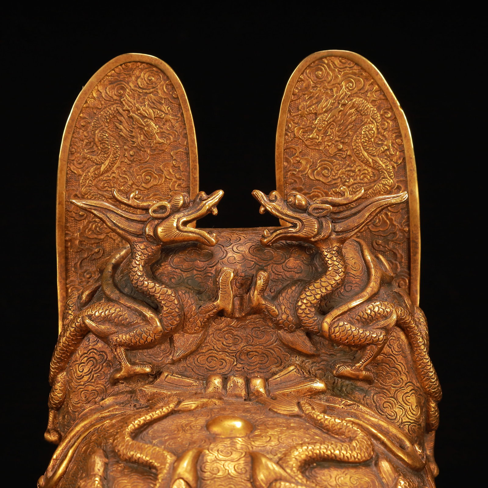 An Exquisite Gilt Bronze Dragon Pattern Hat - 2