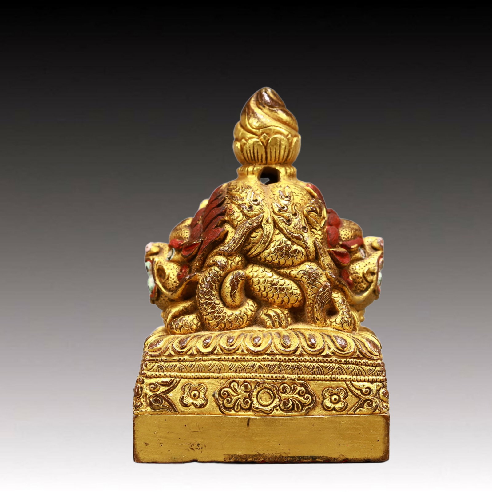 A Rare Gilt Bronze Auspicious Beast Seal: A Rare Gilt Bronze Auspicious Beast Seal,Qing Dynasty, China,Size:2.6inx2.6inx3.9in,Weight:600g 铜鎏金瑞兽印章,中国清代