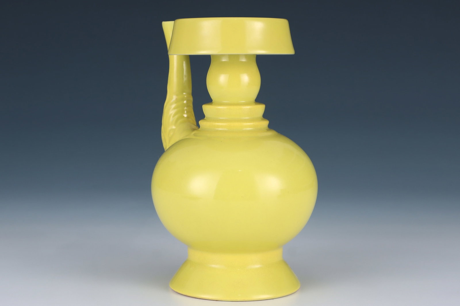 An Exquisite Yellow Glazed Pot - 2
