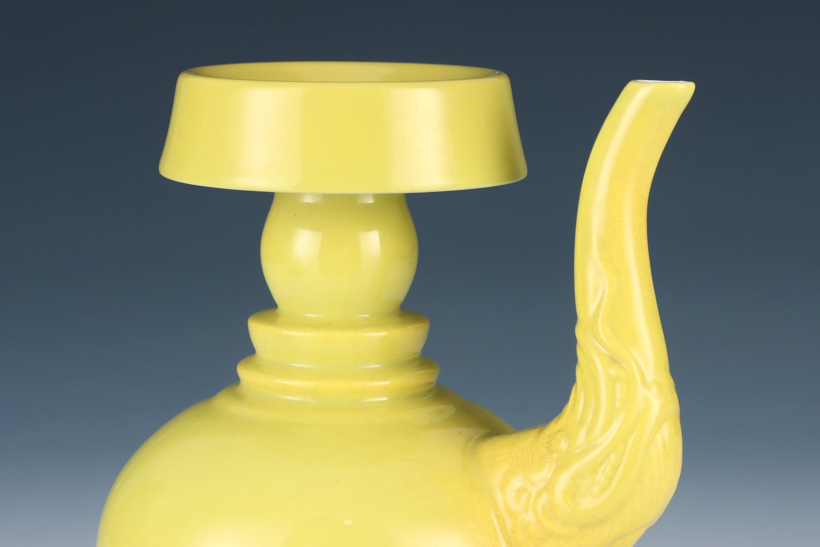 An Exquisite Yellow Glazed Pot - 4