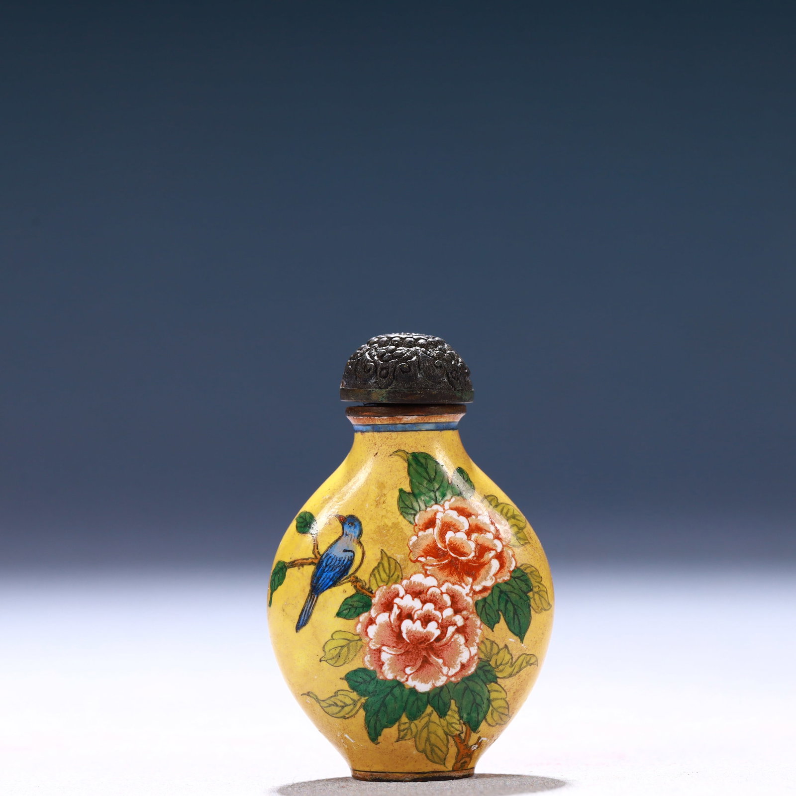 An Exquisite Painted Enamel Flower and Bird Pattern Snuff Bottle (1 of 6)