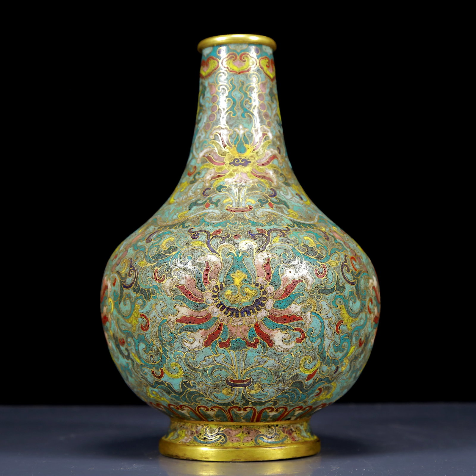 An Exquisite Cloisonne Lotus Pattern Vase: An Exquisite Cloisonne Lotus Pattern Vase,Qing Dynasty, China,Qianlong Four-character Mark,Size:5.9inx9.1in,Weight:1030g 景泰蓝缠枝莲纹瓶，清