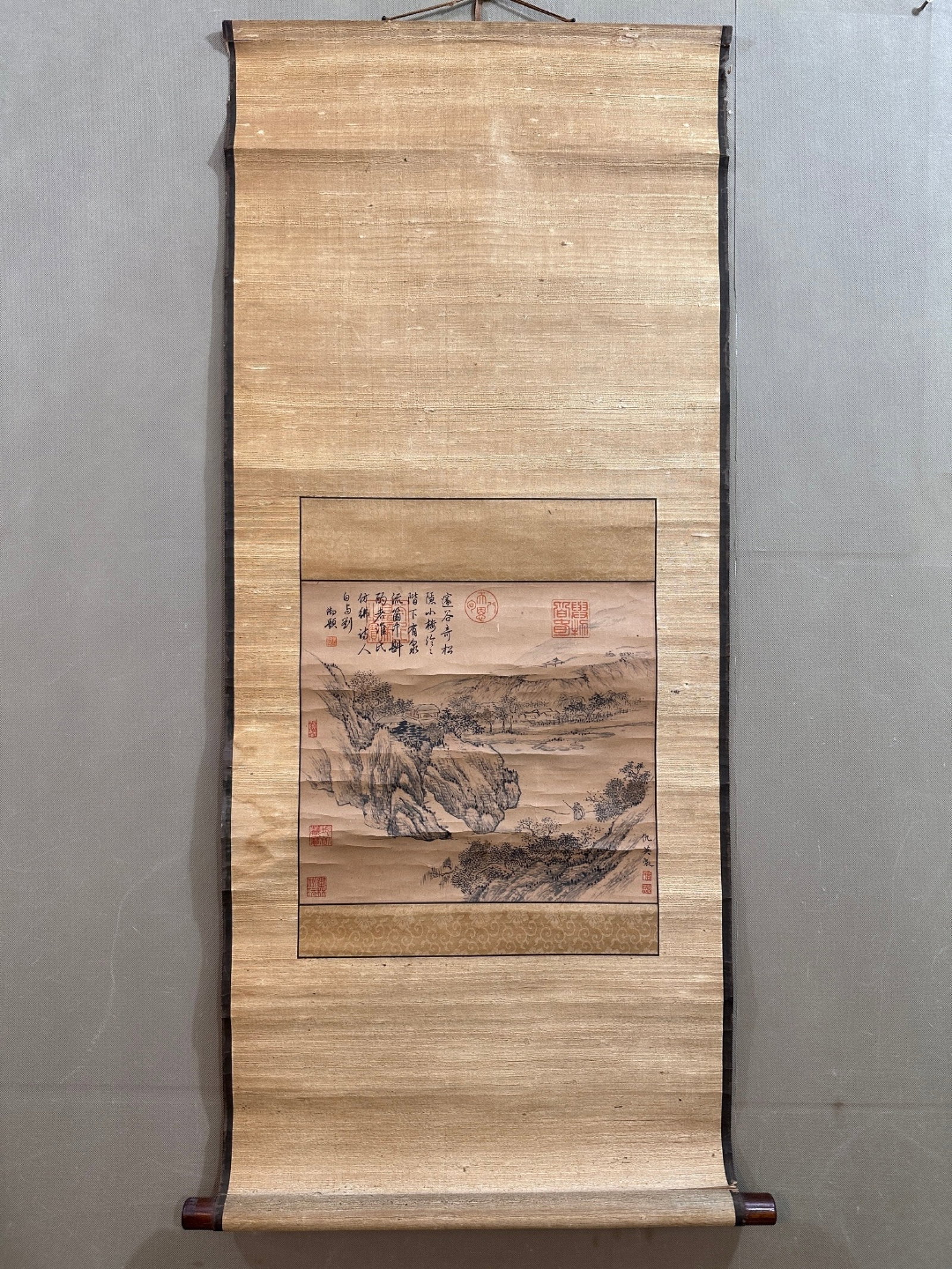 A Chinese Vertical Scroll Ink Painting of Landscape on Paper: A Chinese Vertical Scroll Ink Painting of Landscape on Paper,Chou Ying,Size:11.4inx13in 一幅中国水墨山水画立轴,仇英